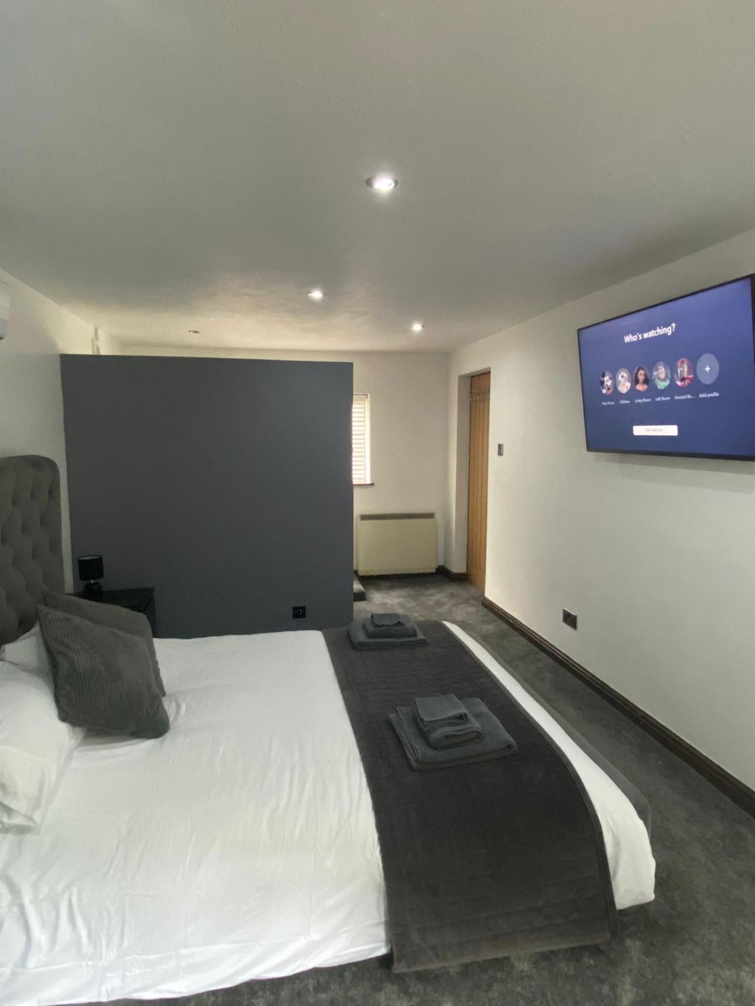 The Coach House Villa Birmingham Exterior photo